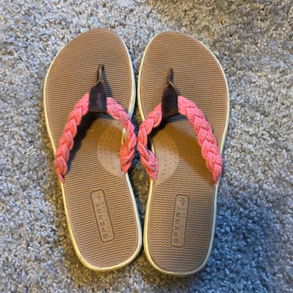Sperry flip flops